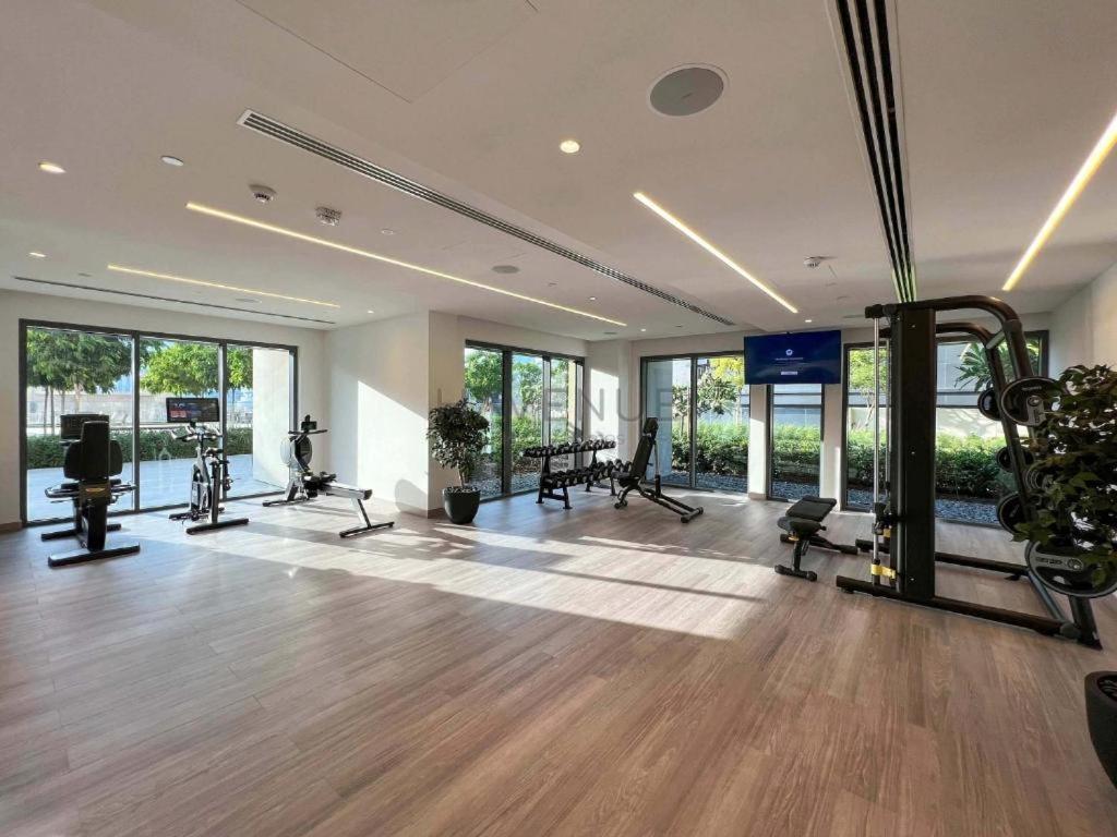 Appartement 5 Minute Walk To The Fountains! Full Burj Khalifa View! 5-star Pool & Gym! *